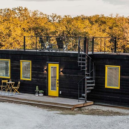 New The Yellow Beacon-Luxury Shipping Container Fredericksburg Exterior photo